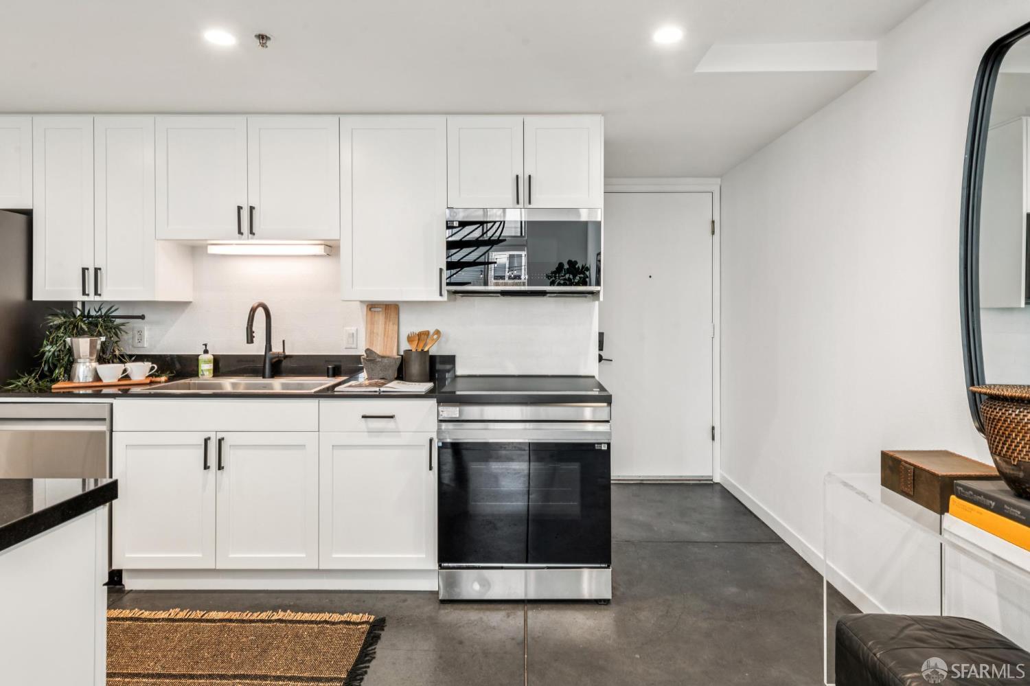 Detail Gallery Image 7 of 46 For 2002 3rd St #114,  San Francisco,  CA 94107 - 1 Beds | 1/1 Baths