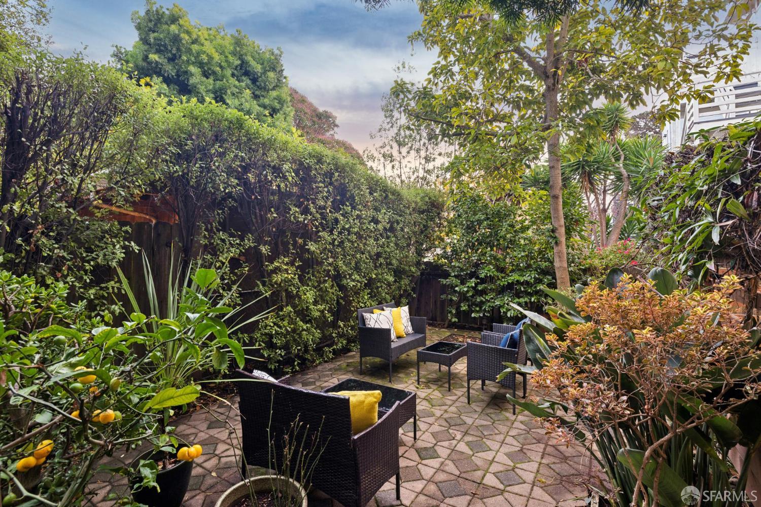 Detail Gallery Image 45 of 65 For 221 Noe St #3,  San Francisco,  CA 94114 - 1 Beds | 1 Baths