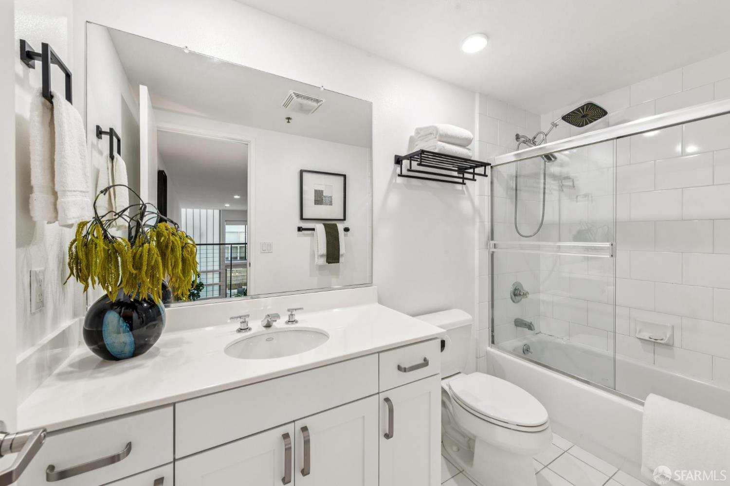 Detail Gallery Image 30 of 46 For 2002 3rd St #114,  San Francisco,  CA 94107 - 1 Beds | 1/1 Baths