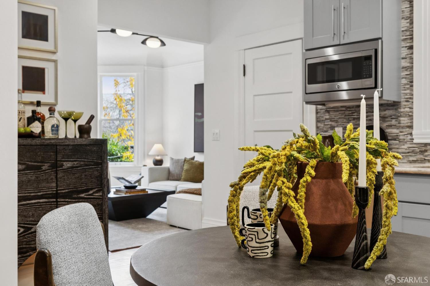 Detail Gallery Image 15 of 65 For 221 Noe St #3,  San Francisco,  CA 94114 - 1 Beds | 1 Baths