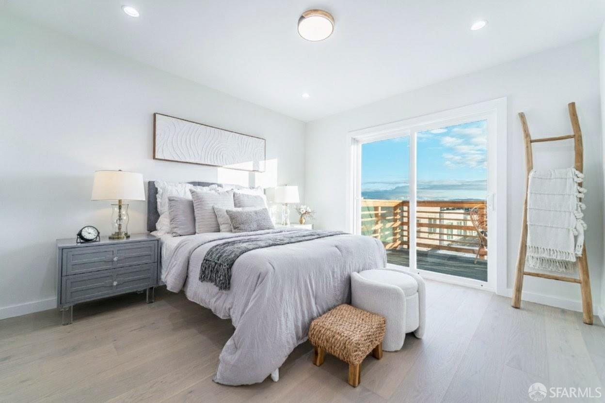 Detail Gallery Image 12 of 90 For 3419 Ulloa St, San Francisco,  CA 94116 - 4 Beds | 4 Baths