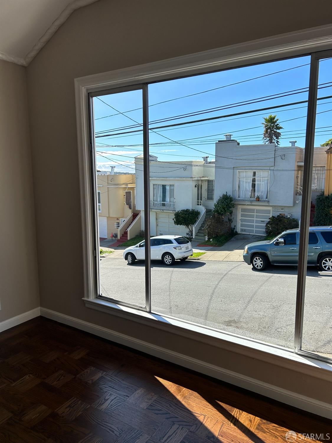 Detail Gallery Image 2 of 21 For 242 Bright St, San Francisco,  CA 94132 - 2 Beds | 1 Baths