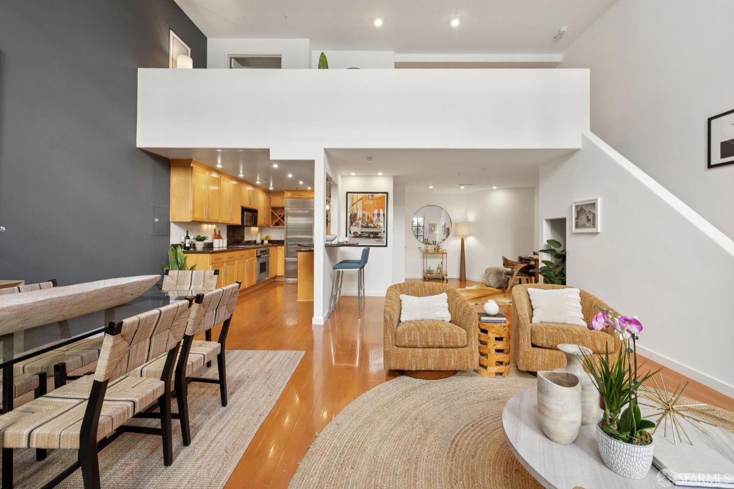 Detail Gallery Image 5 of 36 For 10 S Park St #3,  San Francisco,  CA 94107 - 1 Beds | 2 Baths