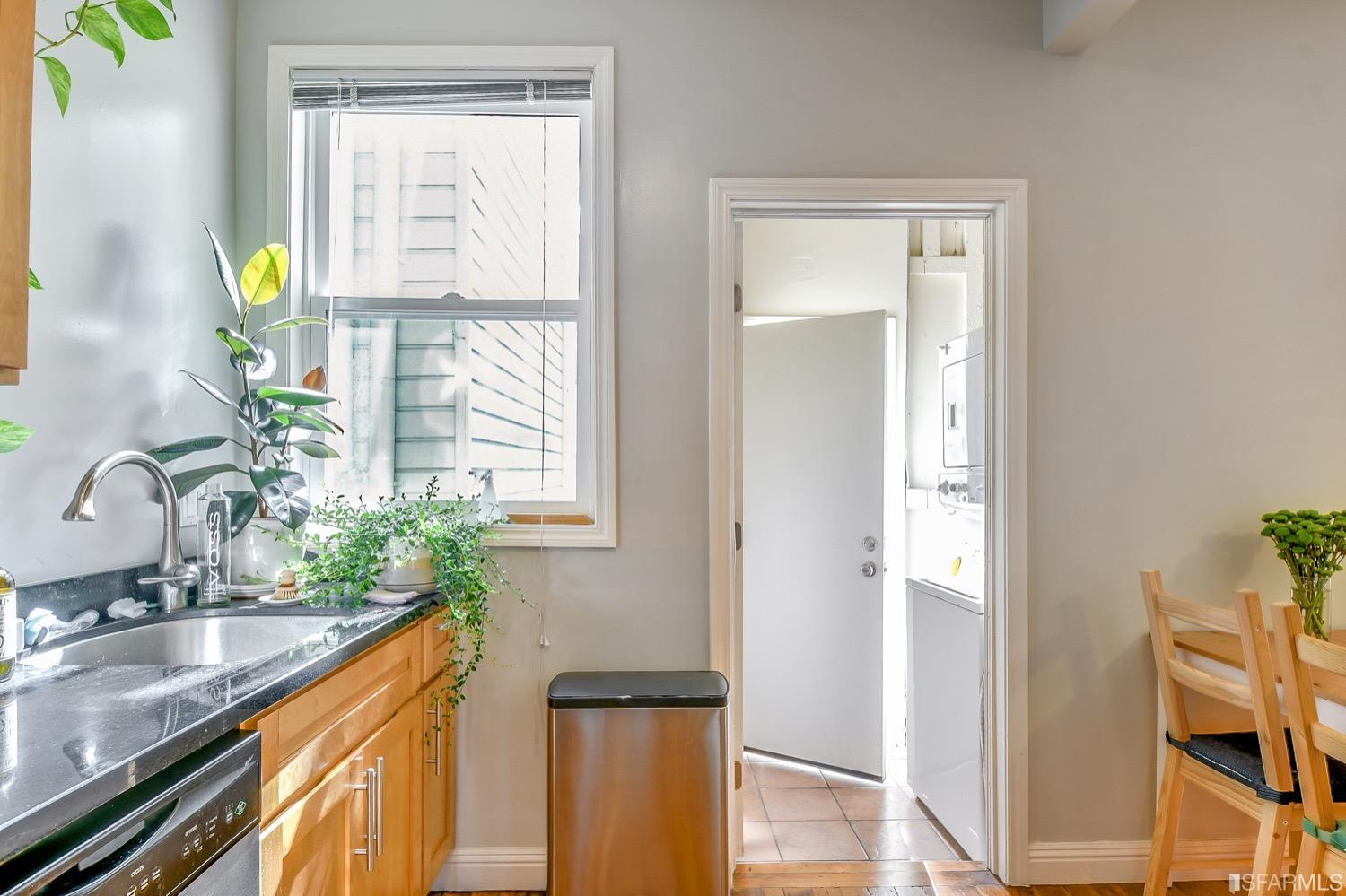 Detail Gallery Image 20 of 28 For 241 14th St, San Francisco,  CA 94103 - 2 Beds | 1 Baths