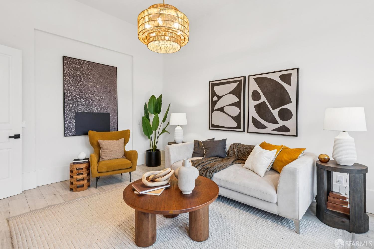 Detail Gallery Image 10 of 46 For 751 Capp St, San Francisco,  CA 94110 - 5 Beds | 3 Baths