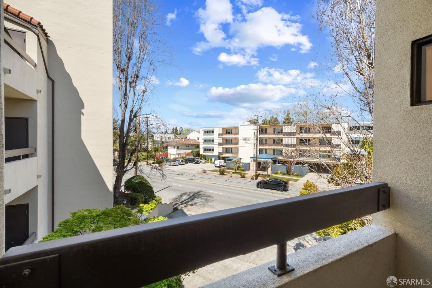 Detail Gallery Image 13 of 32 For 425 N El Camino Real #308,  San Mateo,  CA 94401 - 2 Beds | 2 Baths