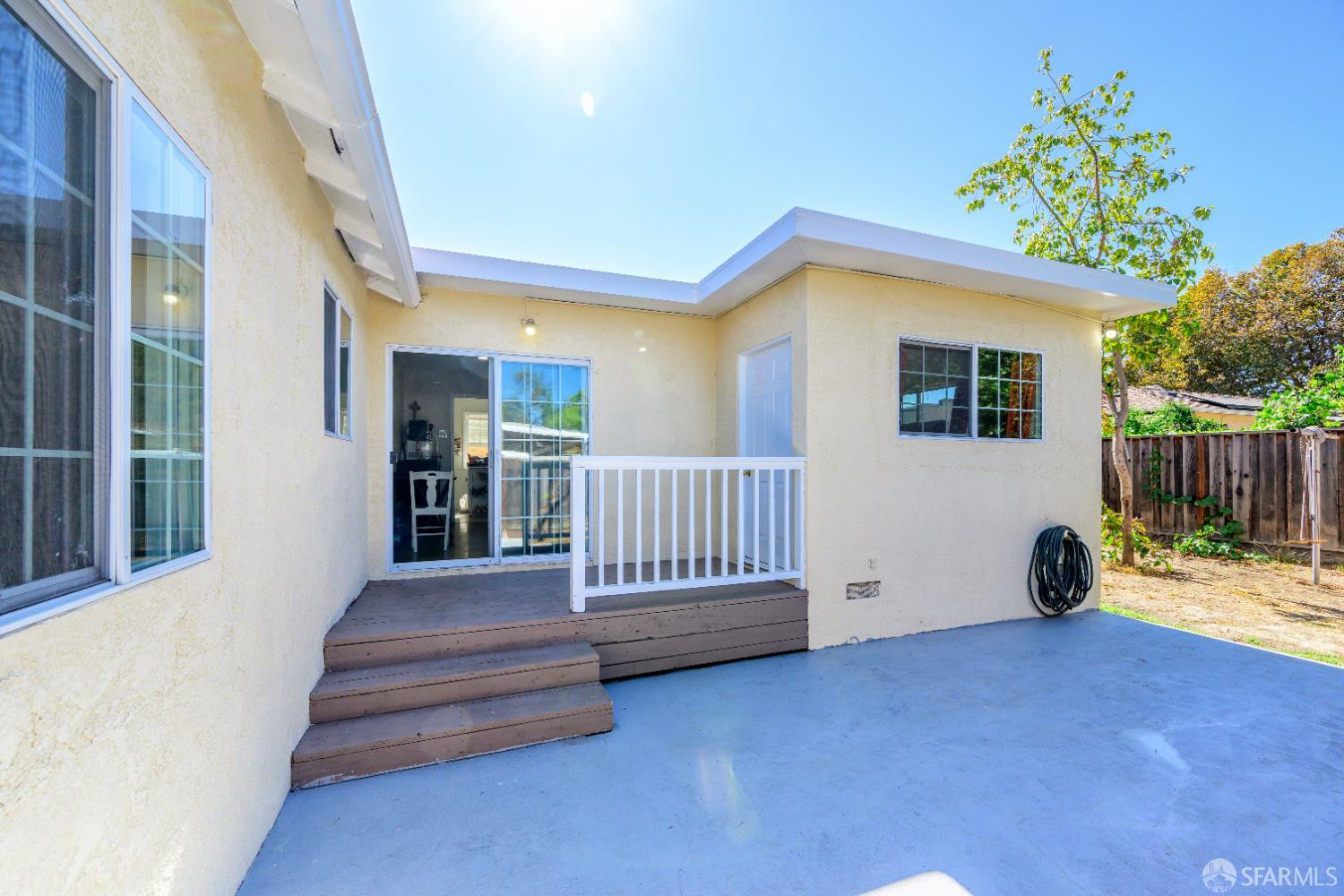 Detail Gallery Image 14 of 20 For 16829 Daryl Ave, San Lorenzo,  CA 94580 - 5 Beds | 2 Baths