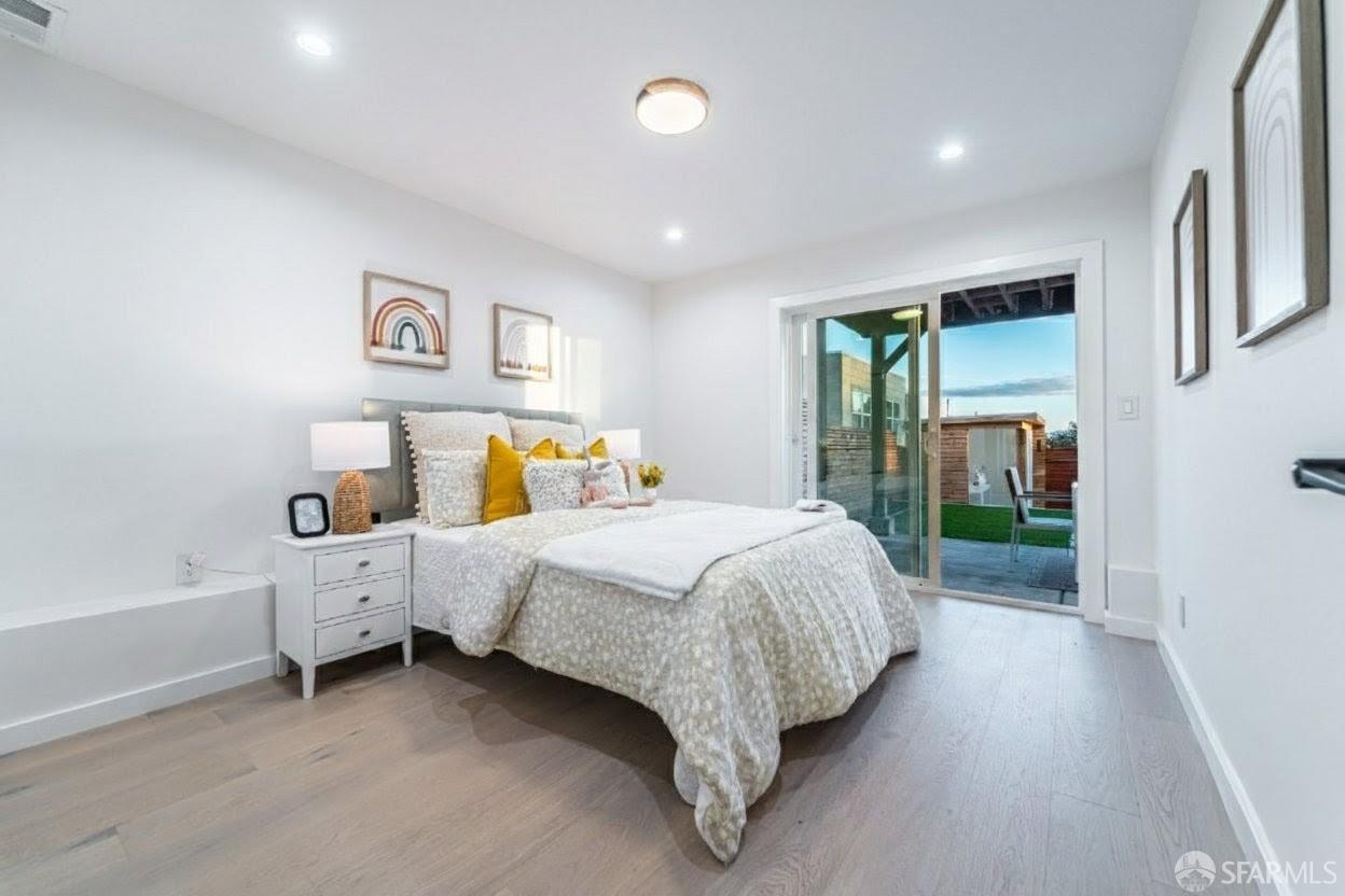 Detail Gallery Image 15 of 90 For 3419 Ulloa St, San Francisco,  CA 94116 - 4 Beds | 4 Baths