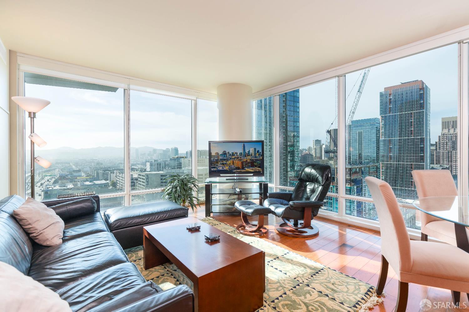 Detail Gallery Image 3 of 44 For 425 1st St #1806,  San Francisco,  CA 94105 - 2 Beds | 2 Baths