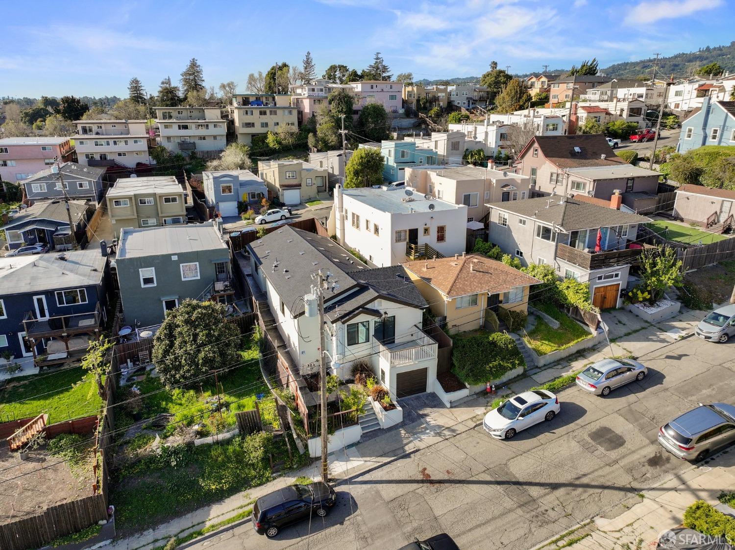 Detail Gallery Image 50 of 55 For 2469 Potter St, Oakland,  CA 94601 - 3 Beds | 4/1 Baths