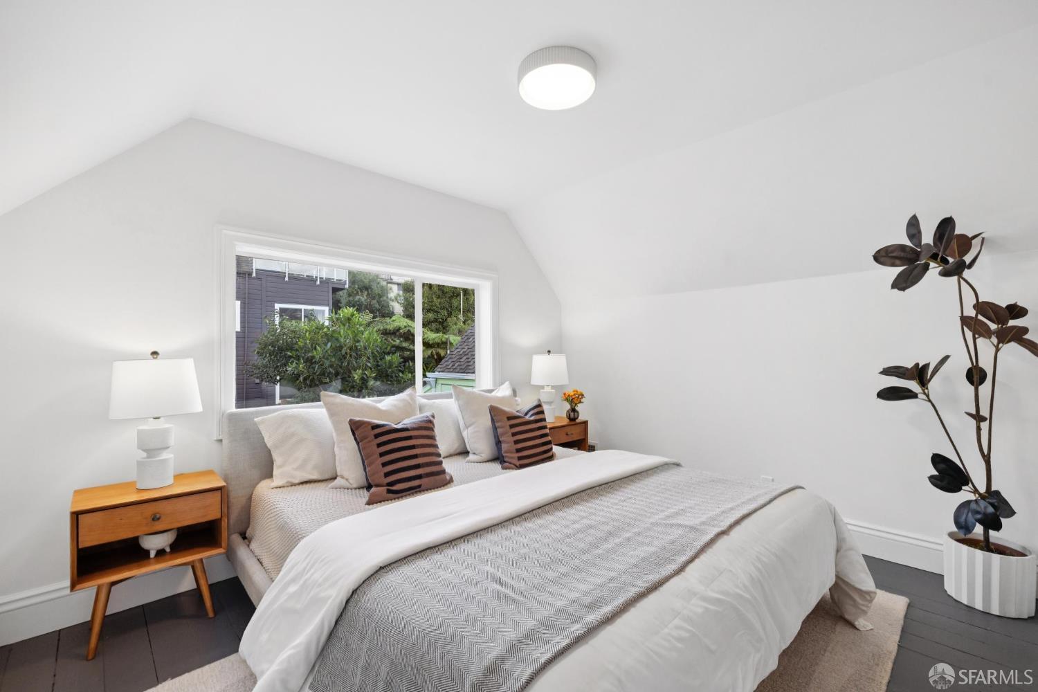 Detail Gallery Image 30 of 75 For 570 Precita Ave, San Francisco,  CA 94110 - 4 Beds | 2/1 Baths