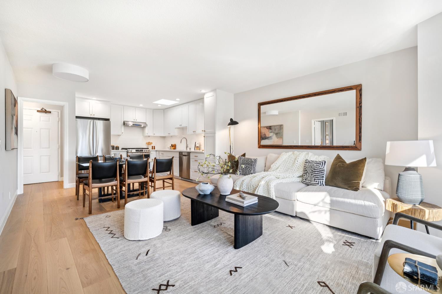 Photo #10: 426094047 Listing: Photo #10