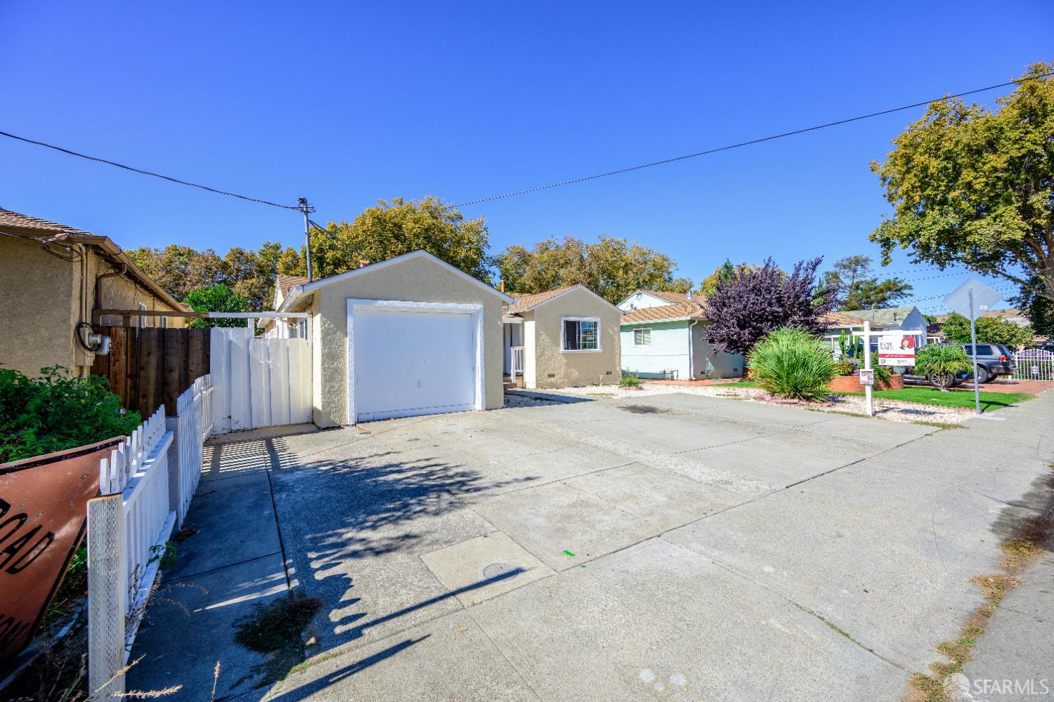 Detail Gallery Image 7 of 20 For 16829 Daryl Ave, San Lorenzo,  CA 94580 - 5 Beds | 2 Baths