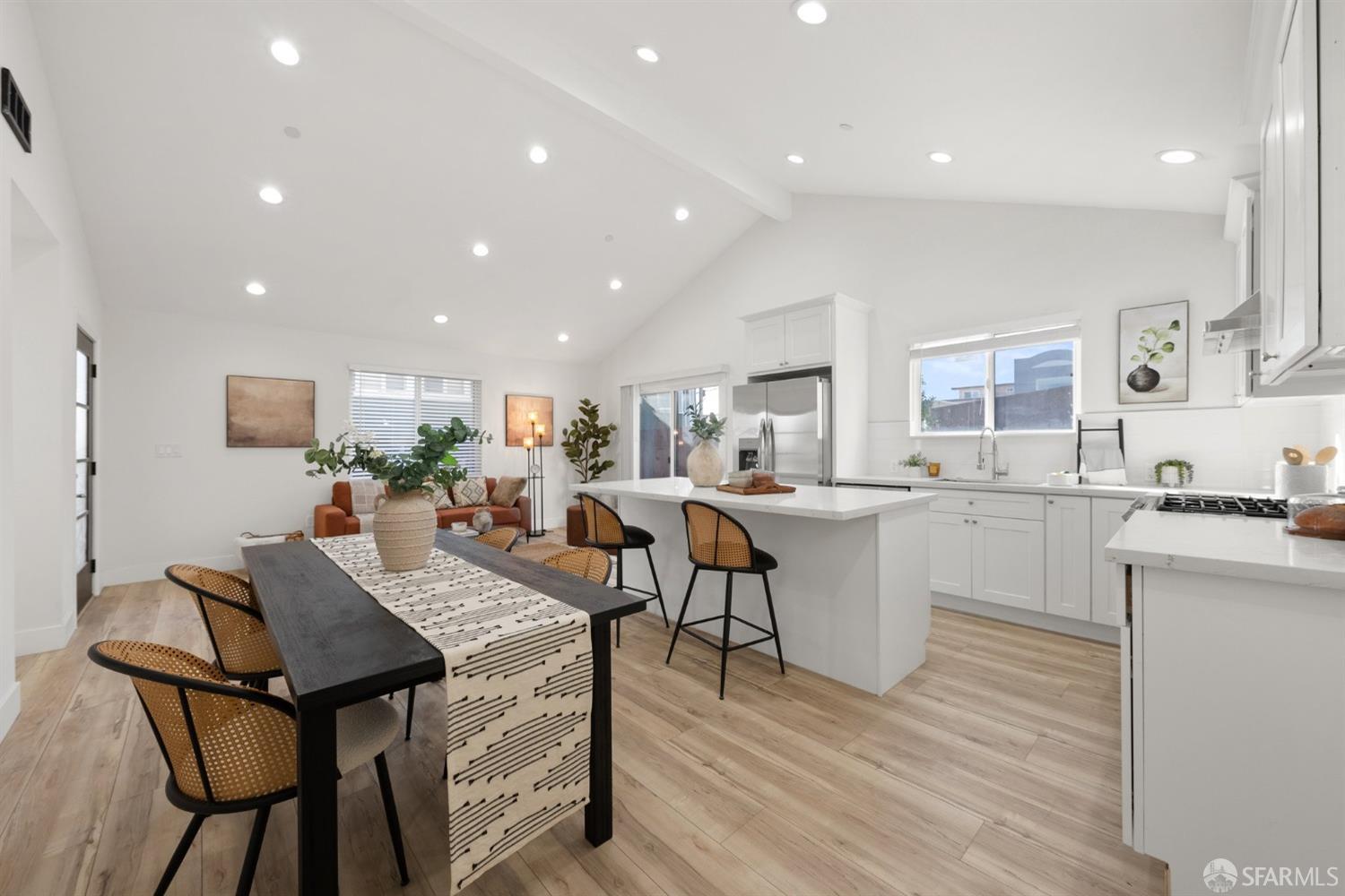 Detail Gallery Image 8 of 55 For 2469 Potter St, Oakland,  CA 94601 - 3 Beds | 4/1 Baths