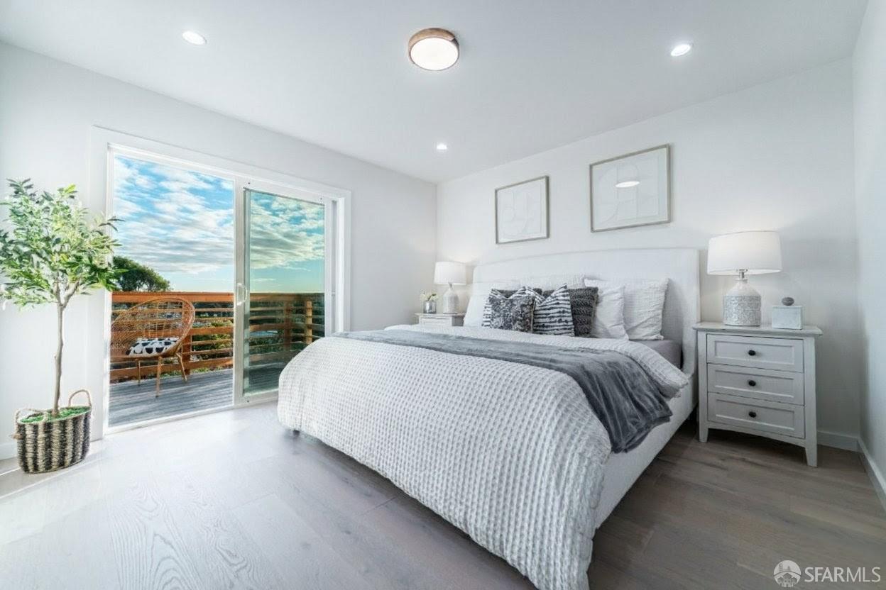 Detail Gallery Image 16 of 90 For 3419 Ulloa St, San Francisco,  CA 94116 - 4 Beds | 4 Baths