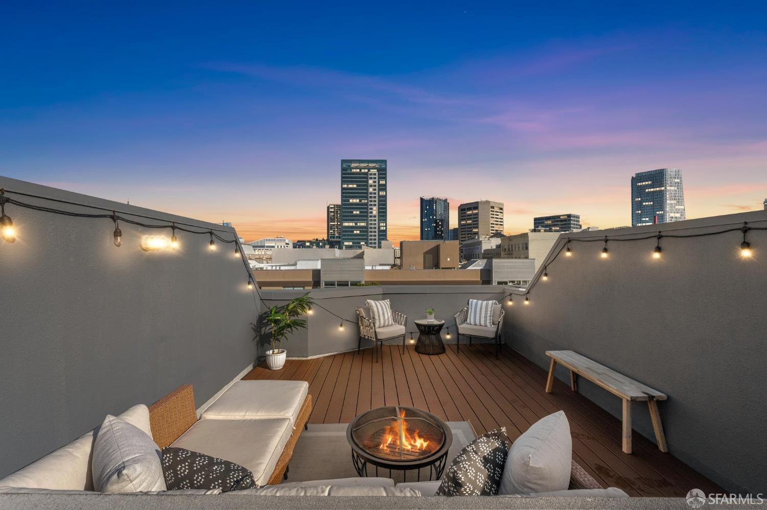 Detail Gallery Image 2 of 43 For 301 Gough St #F,  San Francisco,  CA 94102 - 2 Beds | 2 Baths