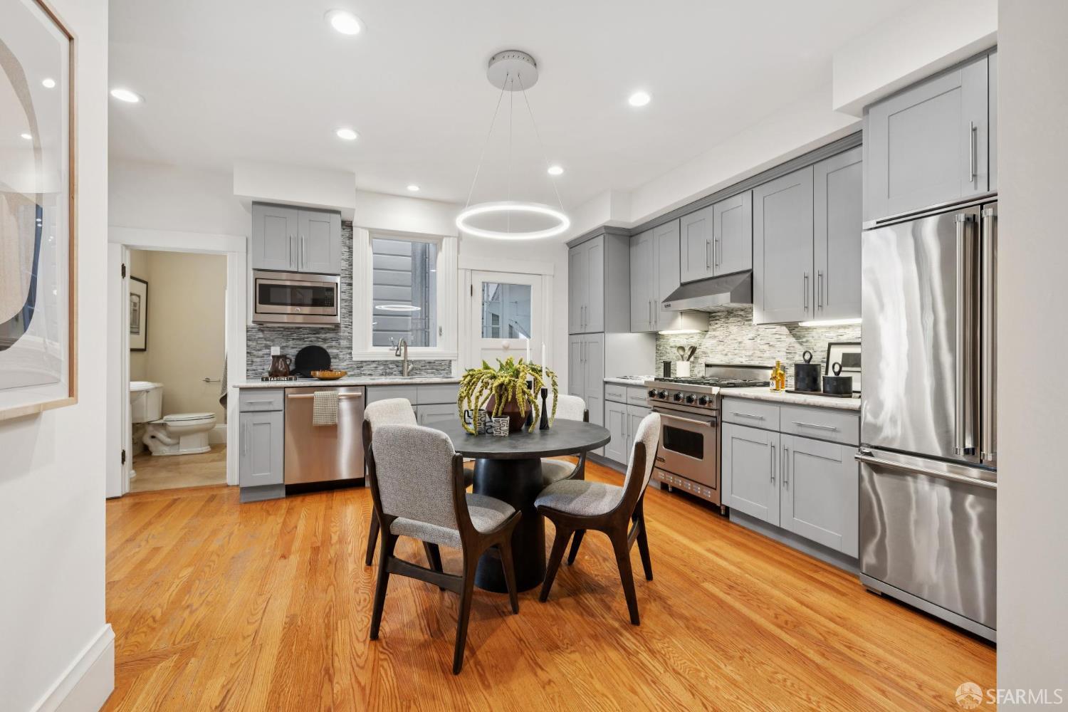 Detail Gallery Image 10 of 65 For 221 Noe St #3,  San Francisco,  CA 94114 - 1 Beds | 1 Baths