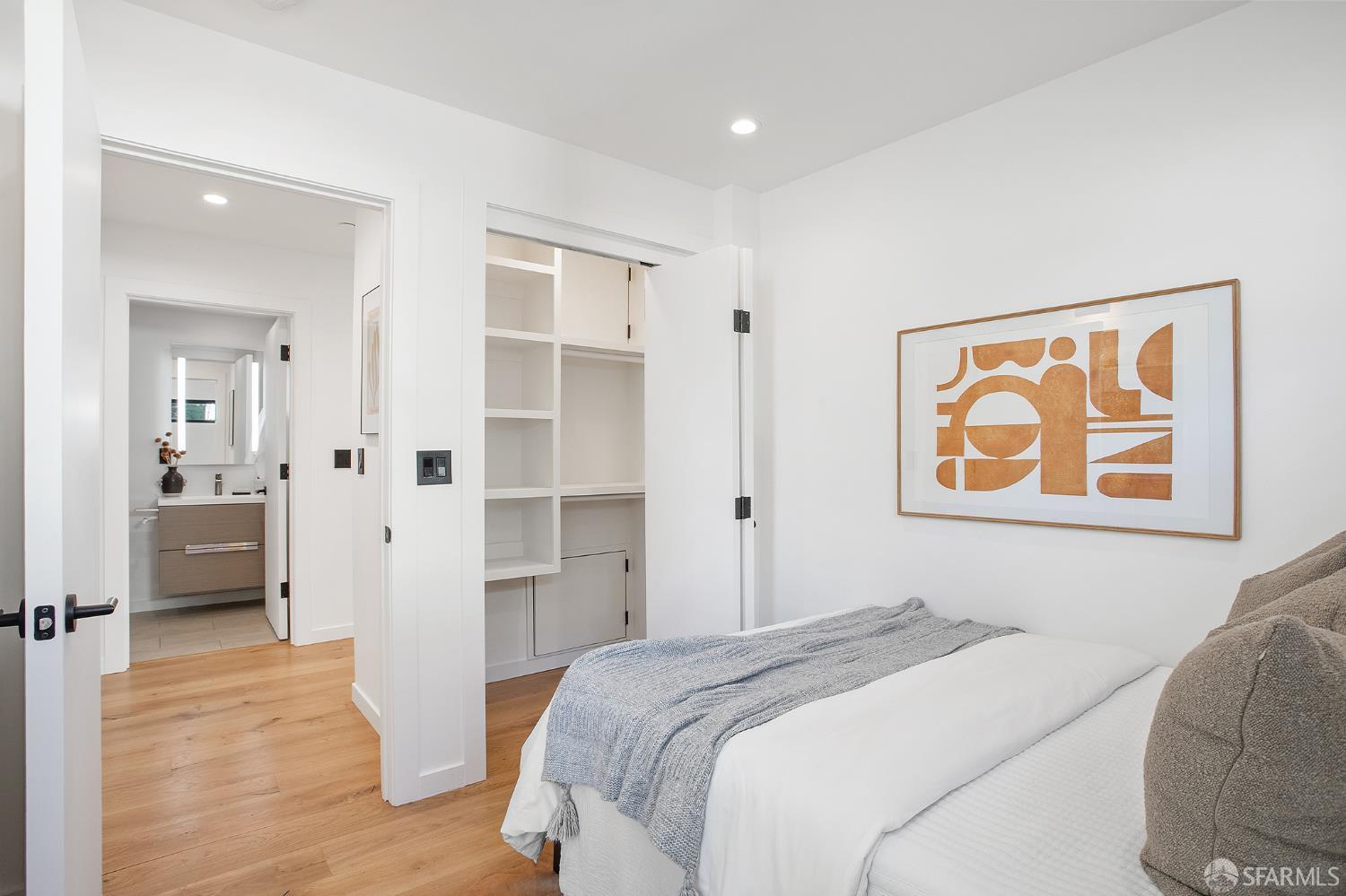 Detail Gallery Image 20 of 29 For 495 Chapman St, San Francisco,  CA 94110 - 4 Beds | 3 Baths