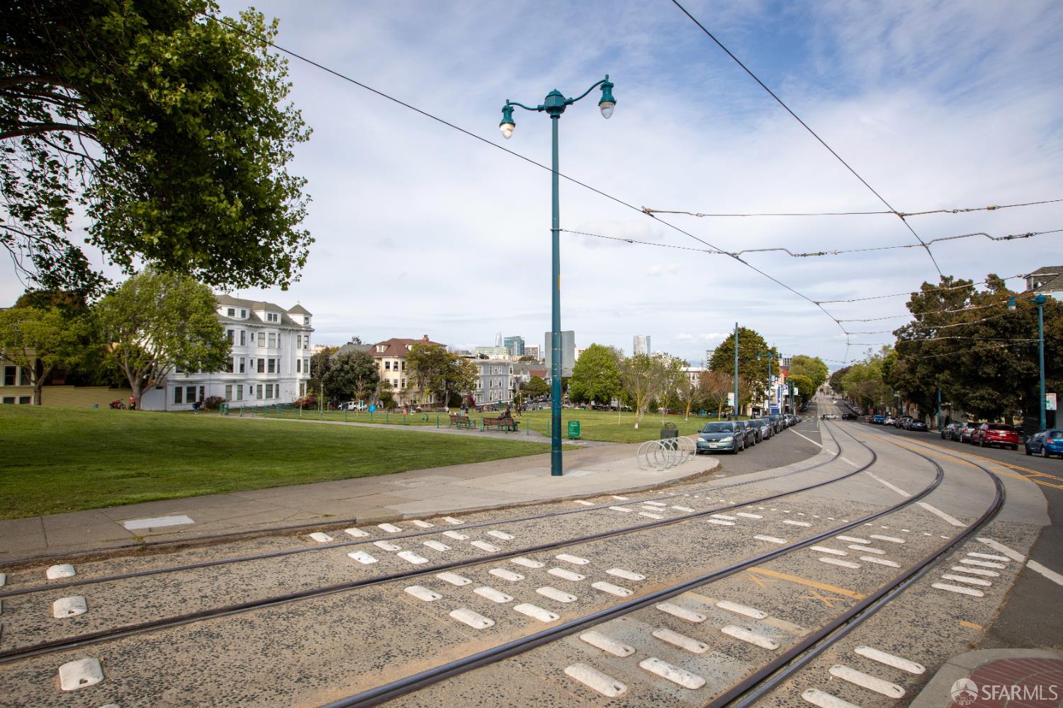 Detail Gallery Image 61 of 65 For 221 Noe St #3,  San Francisco,  CA 94114 - 1 Beds | 1 Baths