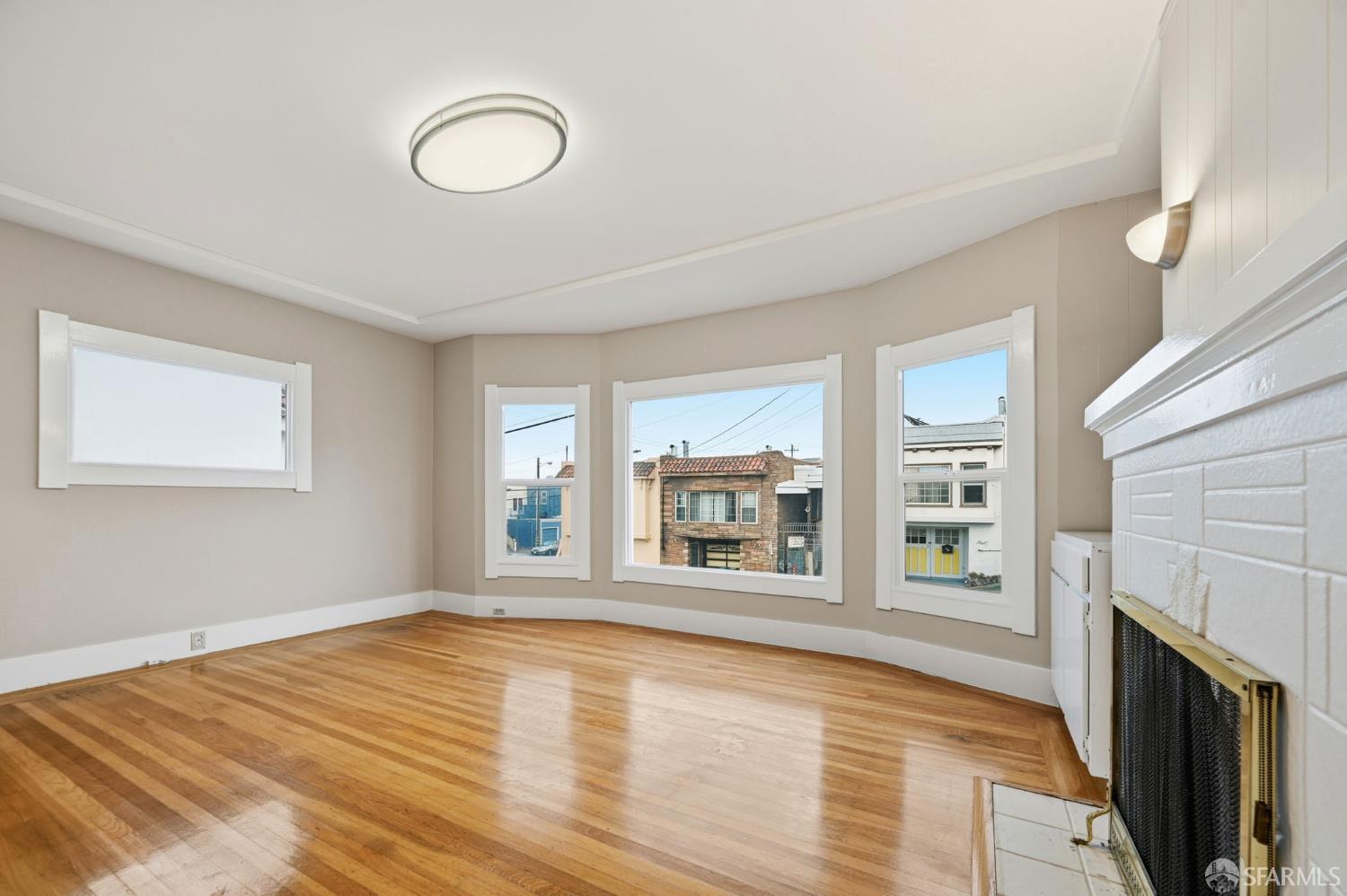 Detail Gallery Image 6 of 30 For 112 Ellington Ave, San Francisco,  CA 94112 - 2 Beds | 1 Baths