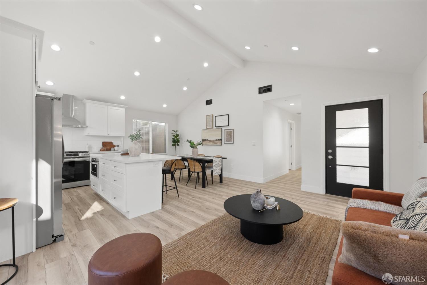 Detail Gallery Image 11 of 55 For 2469 Potter St, Oakland,  CA 94601 - 3 Beds | 4/1 Baths