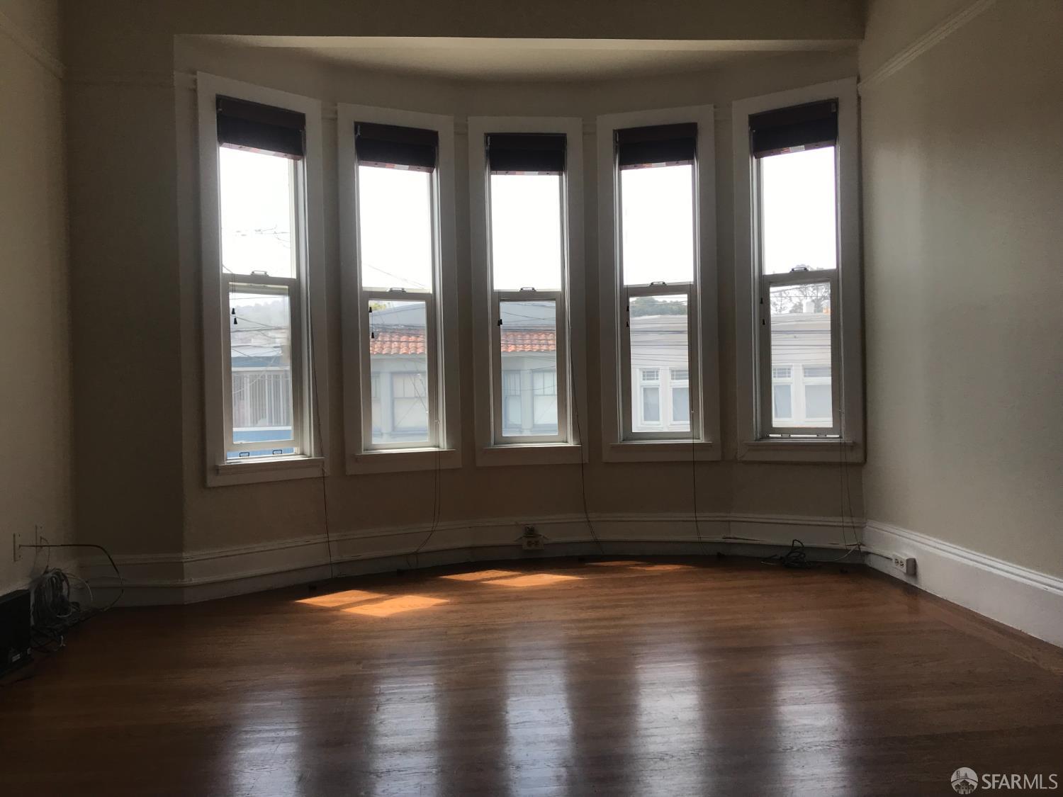 Detail Gallery Image 2 of 29 For 106 Sadowa St, San Francisco,  CA 94112 - – Beds | – Baths