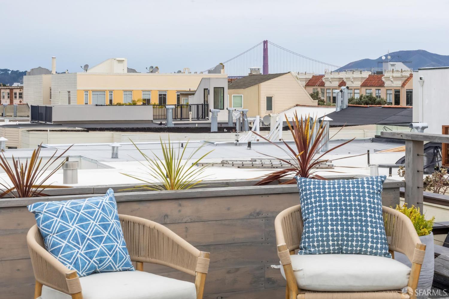 Detail Gallery Image 45 of 52 For 3641 Webster St, San Francisco,  CA 94123 - 2 Beds | 1/1 Baths