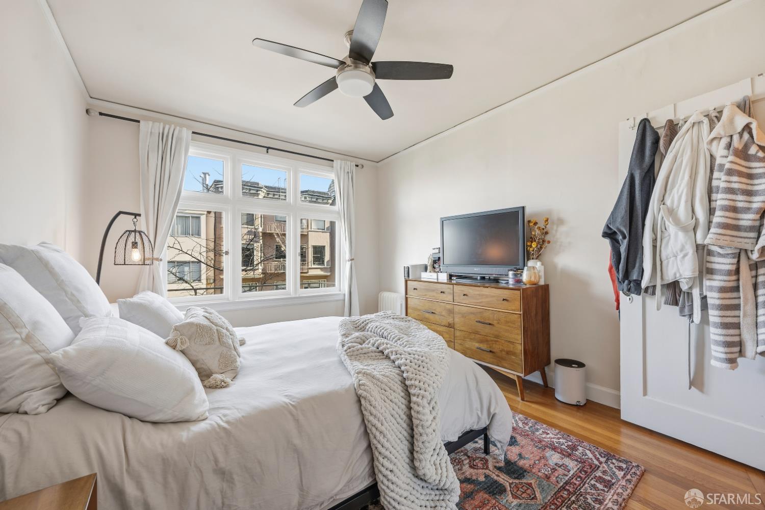 Detail Gallery Image 30 of 39 For 1441 Jones St #301,  San Francisco,  CA 94109 - 1 Beds | 1 Baths