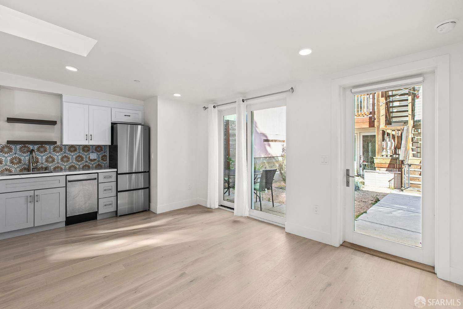 Detail Gallery Image 9 of 16 For 3763 Cesar Chavez St, San Francisco,  CA 94110 - – Beds | – Baths