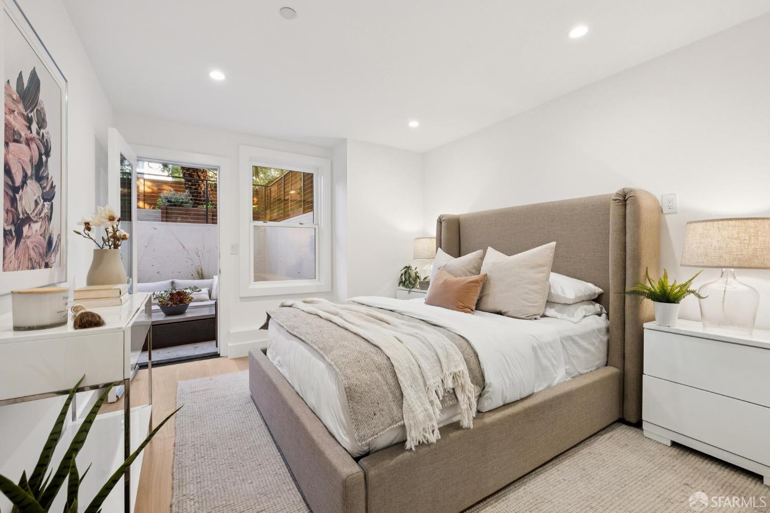 Detail Gallery Image 7 of 18 For 538 Page St a,  San Francisco,  CA 94117 - 3 Beds | 2 Baths