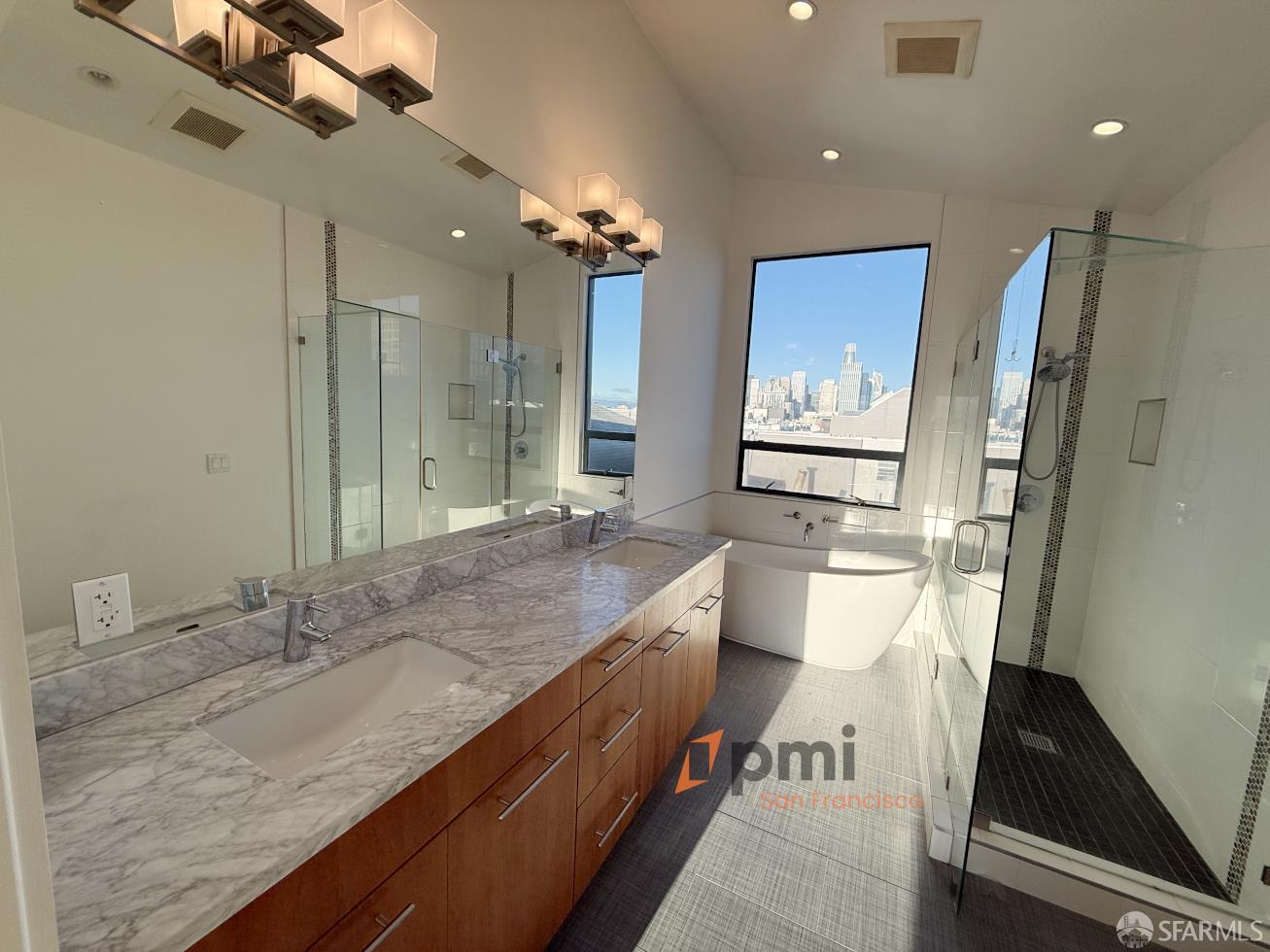 Detail Gallery Image 8 of 11 For 209 9th St, San Francisco,  CA 94103 - 3 Beds | 2 Baths