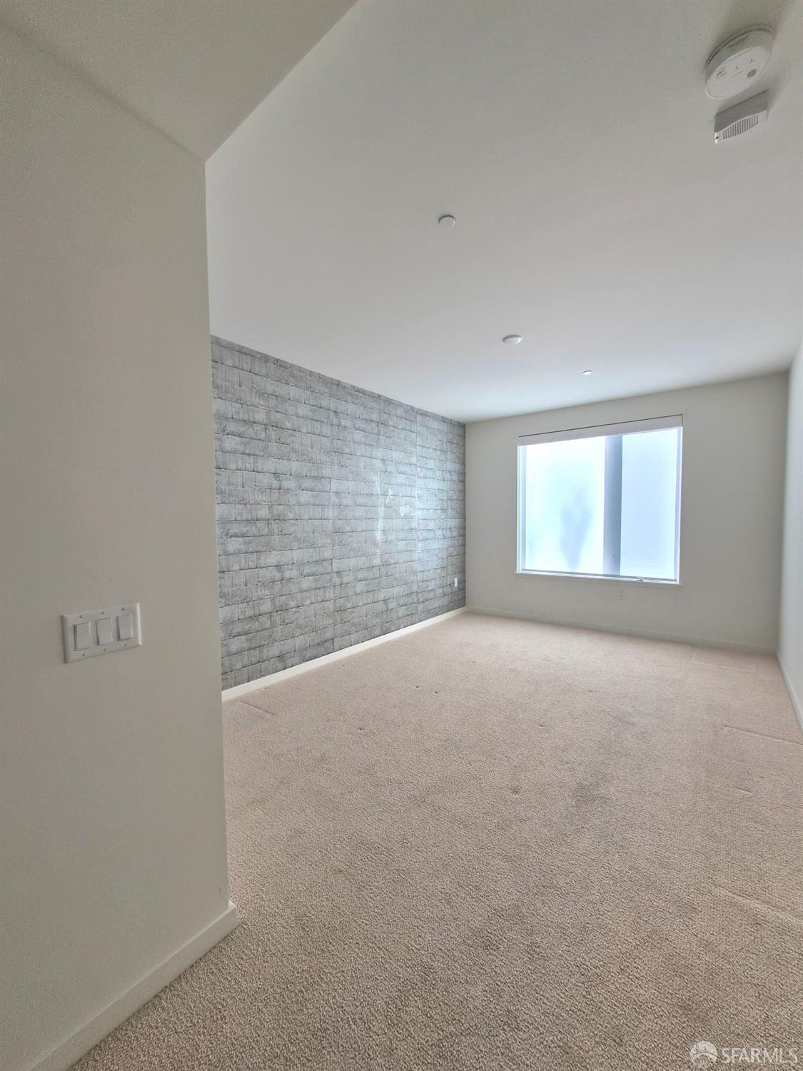 Detail Gallery Image 9 of 20 For 10 Innes Ct #304,  San Francisco,  CA 94124 - 2 Beds | 2 Baths