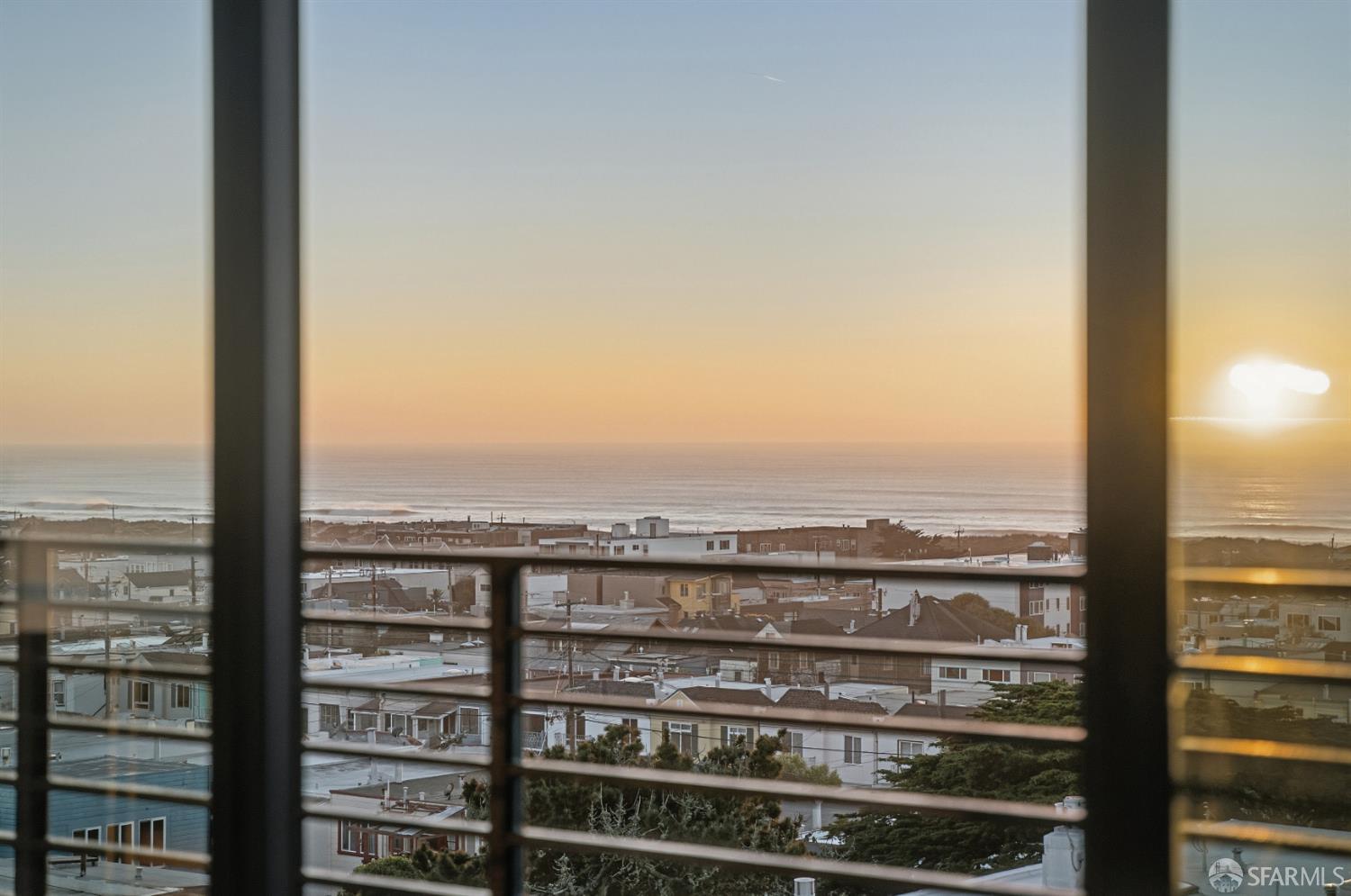 Detail Gallery Image 48 of 53 For 3945 Judah St #202,  San Francisco,  CA 94122 - 2 Beds | 2 Baths