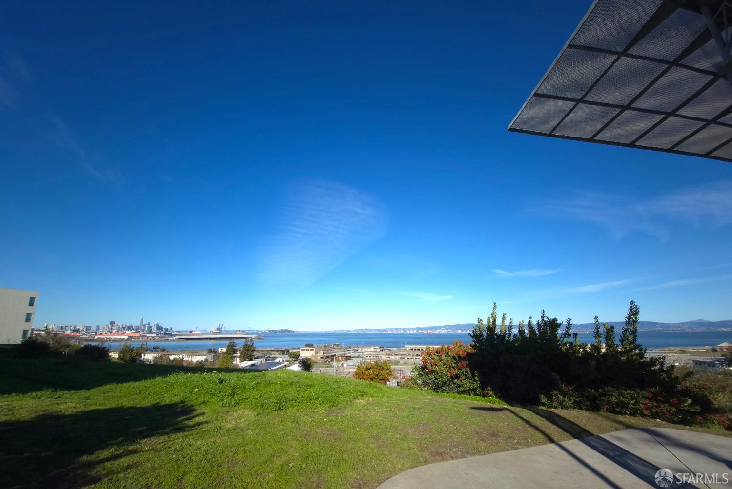 Detail Gallery Image 19 of 20 For 10 Innes Ct #304,  San Francisco,  CA 94124 - 2 Beds | 2 Baths