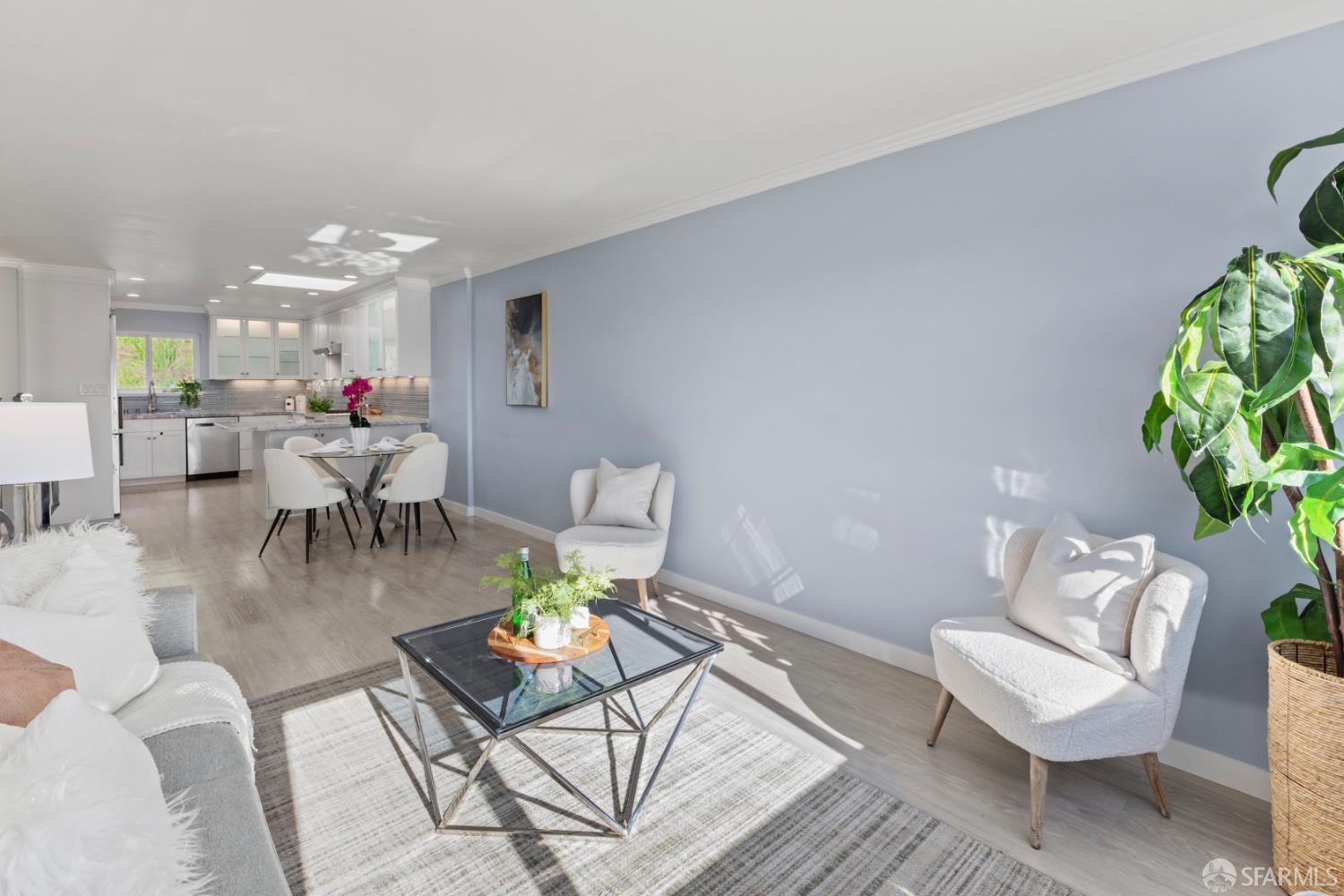 Detail Gallery Image 14 of 47 For 418 Joost Ave, San Francisco,  CA 94127 - 2 Beds | 2 Baths