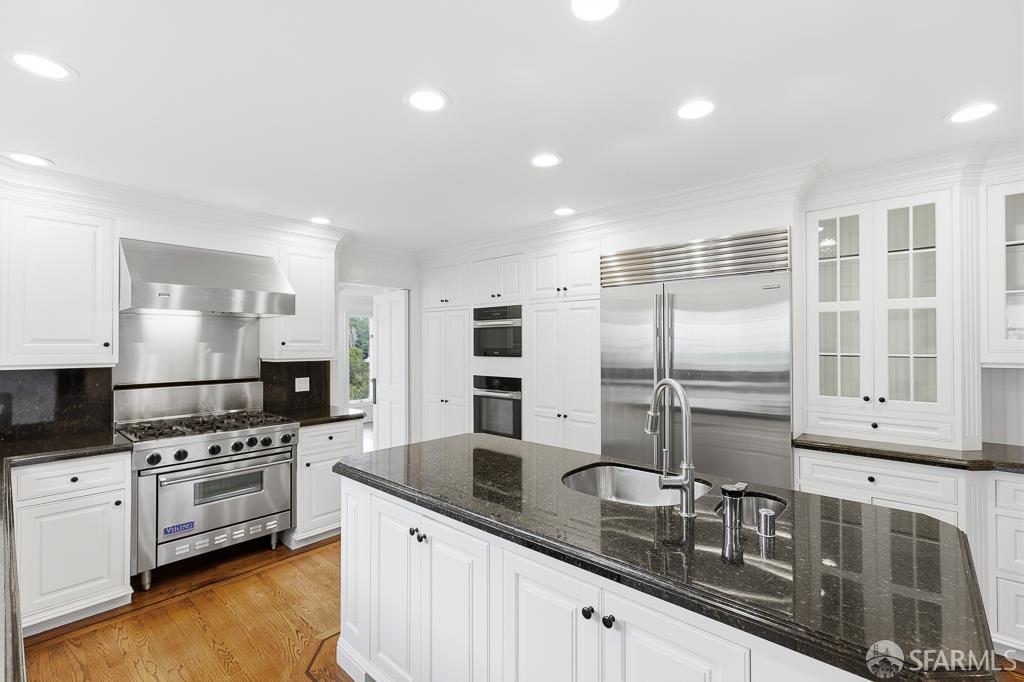 Detail Gallery Image 17 of 92 For 760 Chateau Dr, Hillsborough,  CA 94010 - 6 Beds | 8 Baths