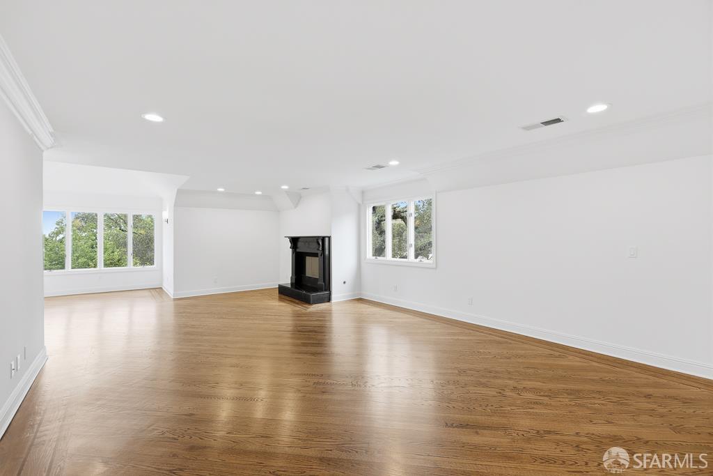 Detail Gallery Image 25 of 92 For 760 Chateau Dr, Hillsborough,  CA 94010 - 6 Beds | 8 Baths