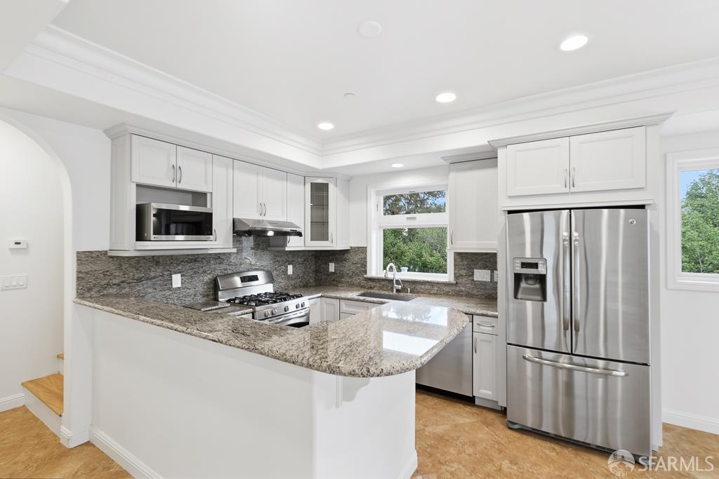 Detail Gallery Image 61 of 92 For 760 Chateau Dr, Hillsborough,  CA 94010 - 6 Beds | 8 Baths