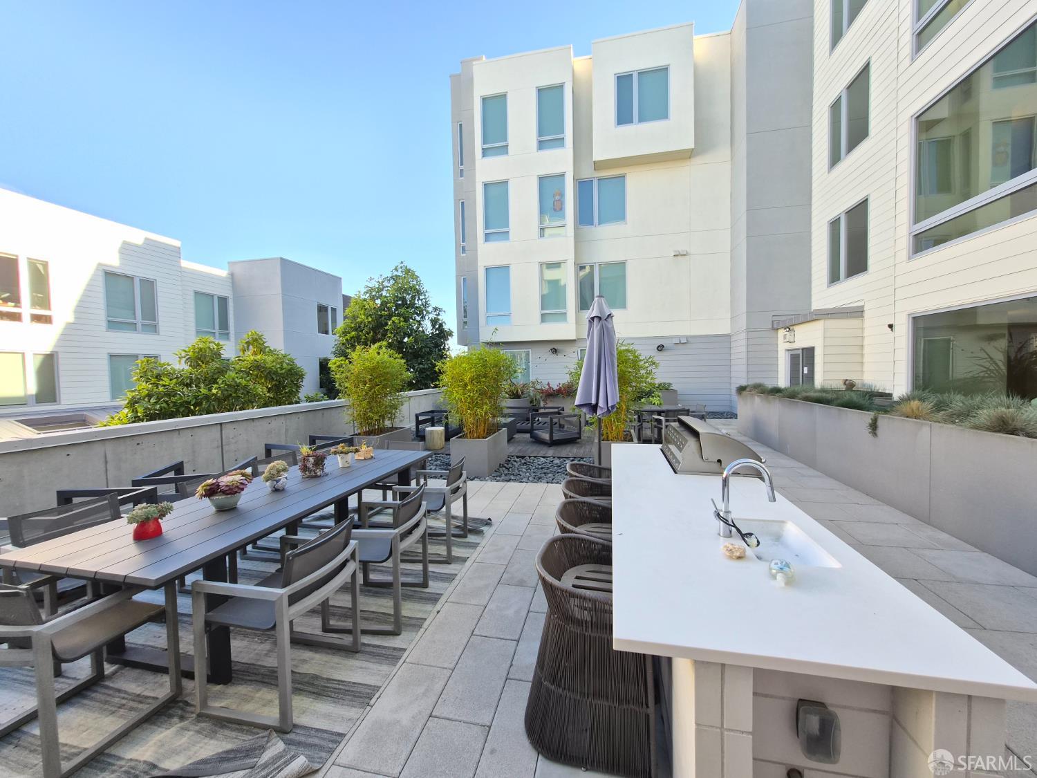 Detail Gallery Image 18 of 20 For 10 Innes Ct #304,  San Francisco,  CA 94124 - 2 Beds | 2 Baths