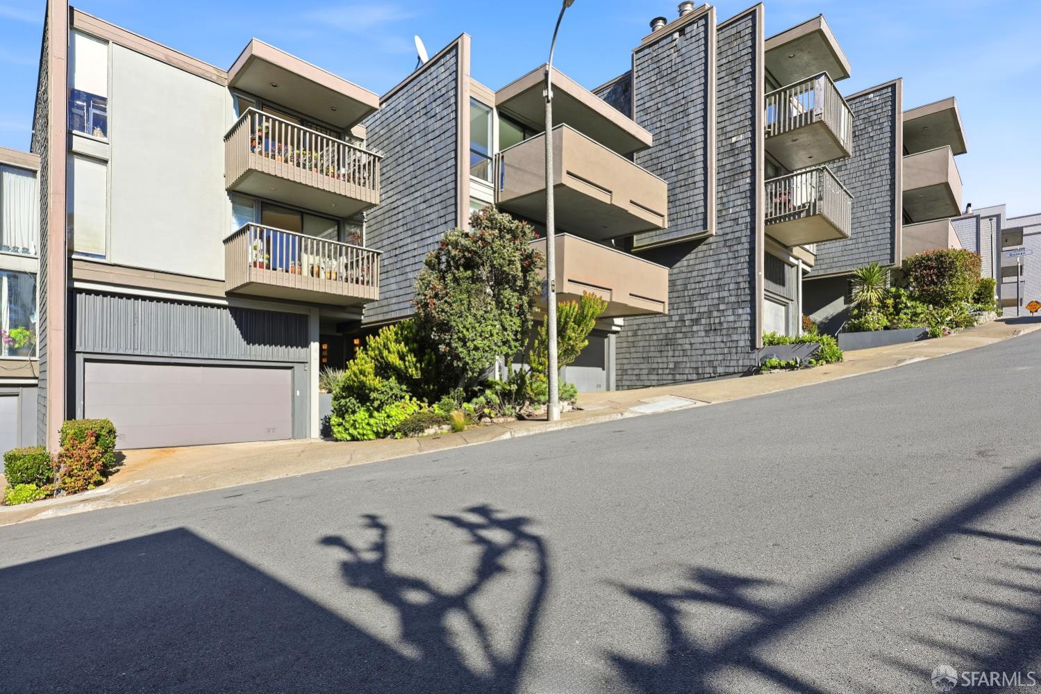 Photo #2: 426094939 Listing: Photo #2