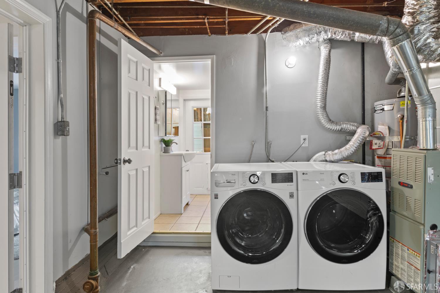 Detail Gallery Image 32 of 47 For 418 Joost Ave, San Francisco,  CA 94127 - 2 Beds | 2 Baths