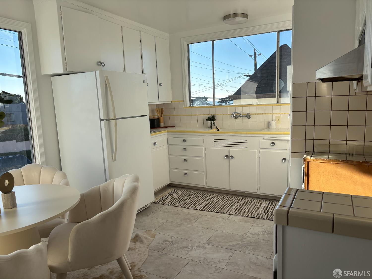 Detail Gallery Image 16 of 26 For 2195 34th Ave, San Francisco,  CA 94116 - 3 Beds | 1 Baths