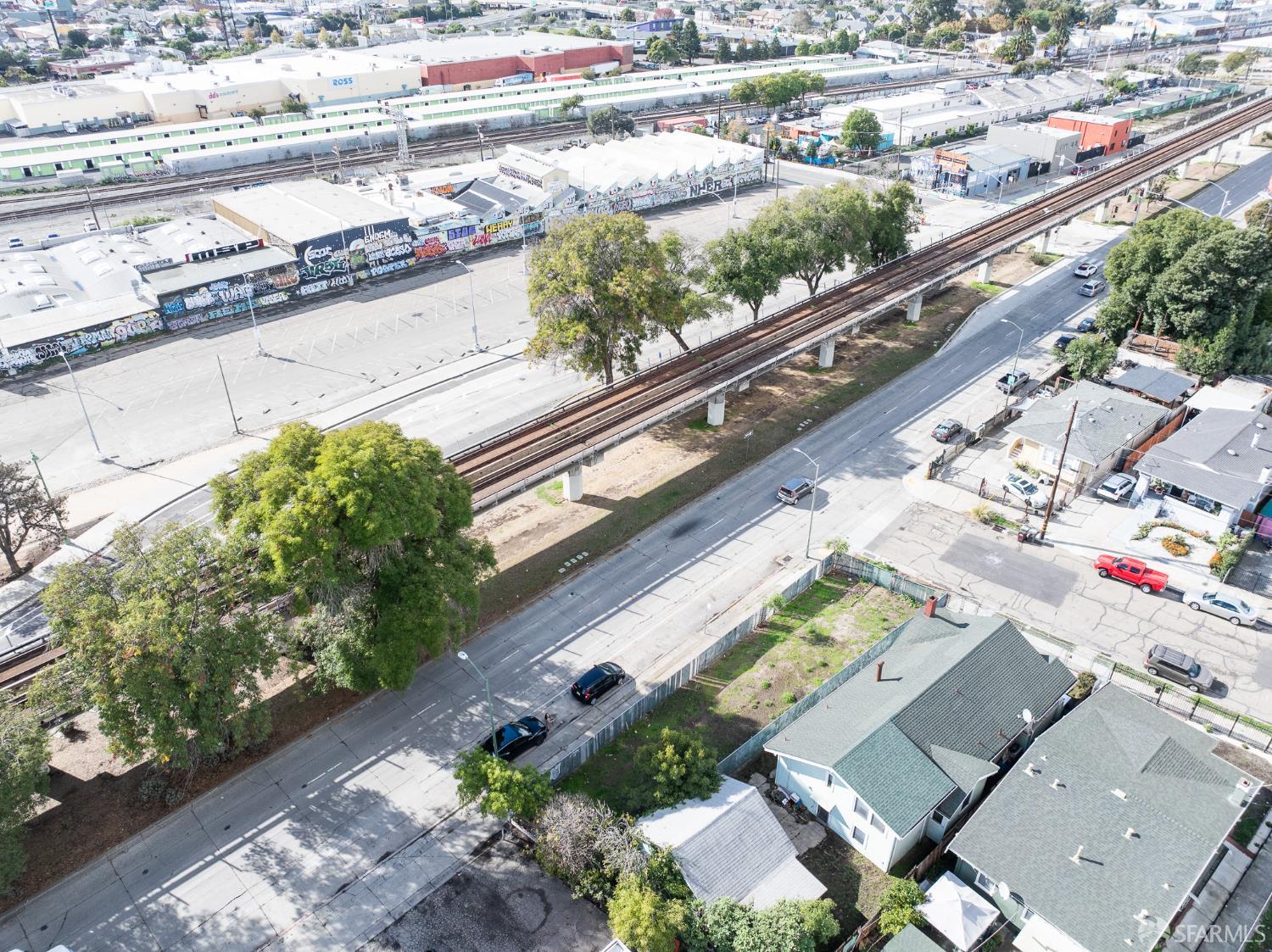 Detail Gallery Image 6 of 6 For 1208 31st Ave, Oakland,  CA 94608 - – Beds | – Baths