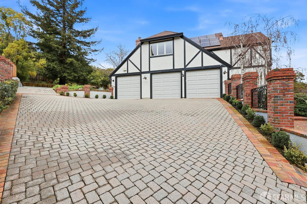 Detail Gallery Image 4 of 92 For 760 Chateau Dr, Hillsborough,  CA 94010 - 6 Beds | 8 Baths