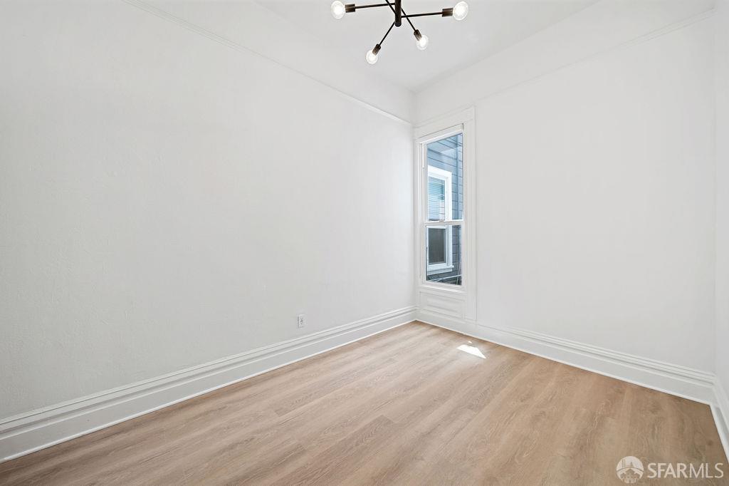 Detail Gallery Image 10 of 29 For 136 Noe St, San Francisco,  CA 94114 - – Beds | – Baths