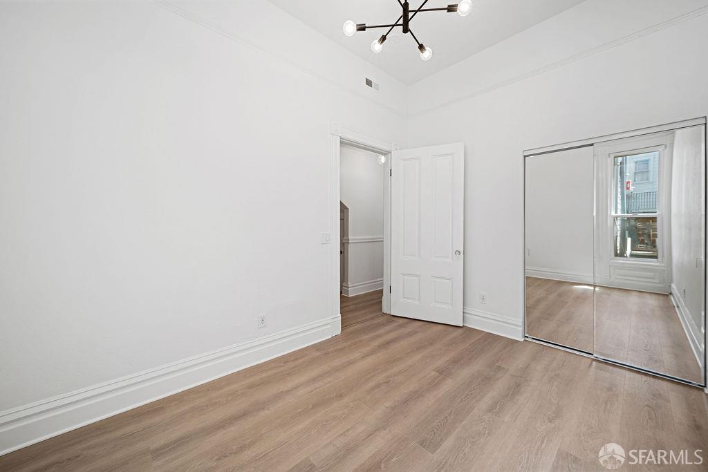 Detail Gallery Image 11 of 29 For 136 Noe St, San Francisco,  CA 94114 - – Beds | – Baths