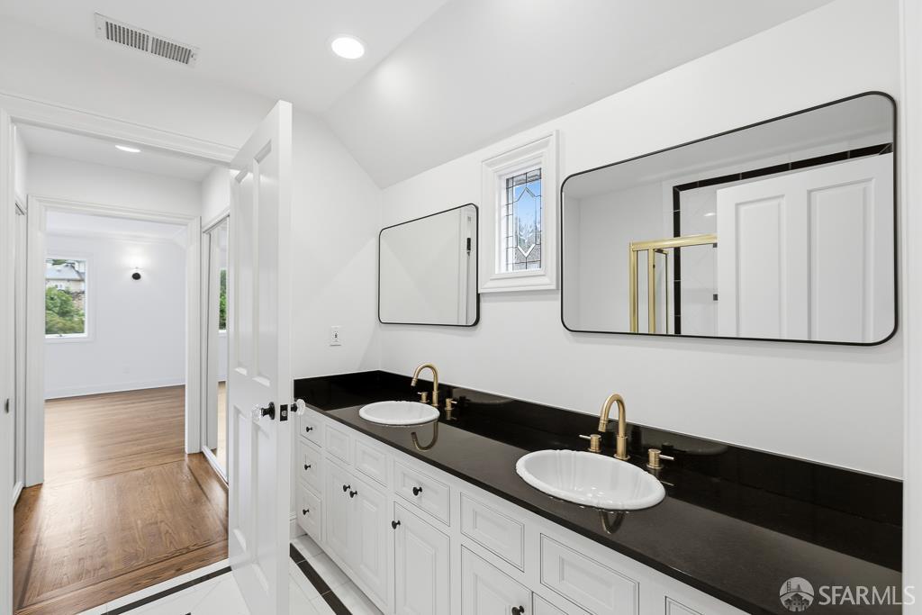 Detail Gallery Image 49 of 92 For 760 Chateau Dr, Hillsborough,  CA 94010 - 6 Beds | 8 Baths