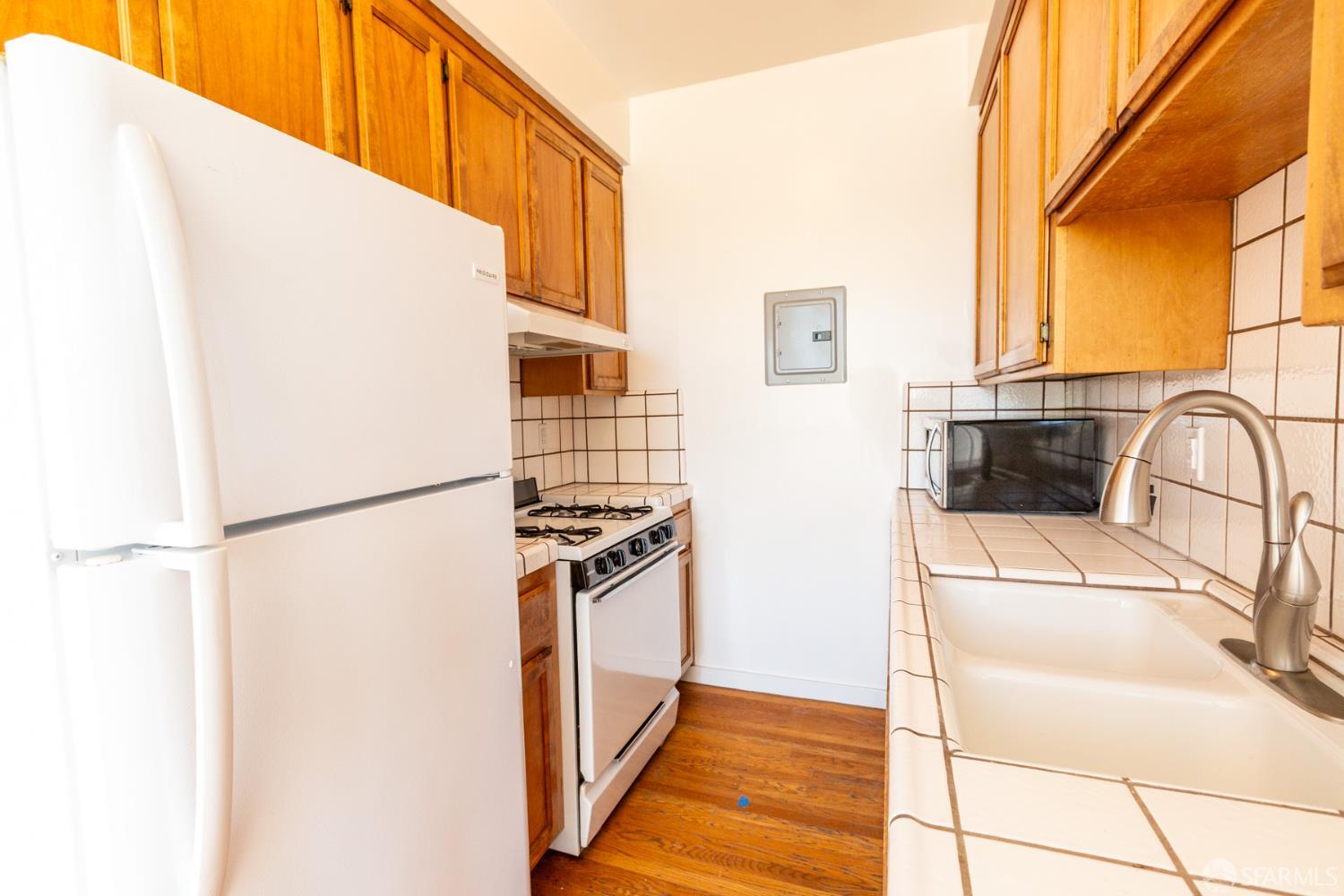 Detail Gallery Image 10 of 17 For 3033 Franklin St #7,  San Francisco,  CA 94123 - 1 Beds | 1 Baths