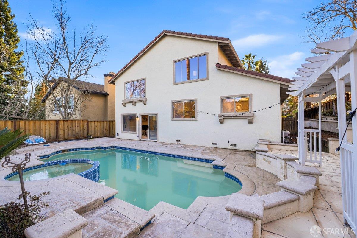 Detail Gallery Image 33 of 39 For 116 Blackpool Ct, Danville,  CA 94506 - 4 Beds | 3 Baths