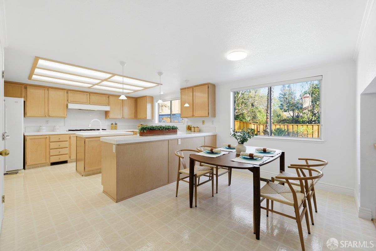 Detail Gallery Image 23 of 39 For 116 Blackpool Ct, Danville,  CA 94506 - 4 Beds | 3 Baths